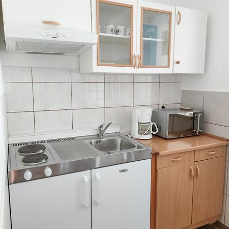 Apartments And Rooms Marica Makarska Room photo